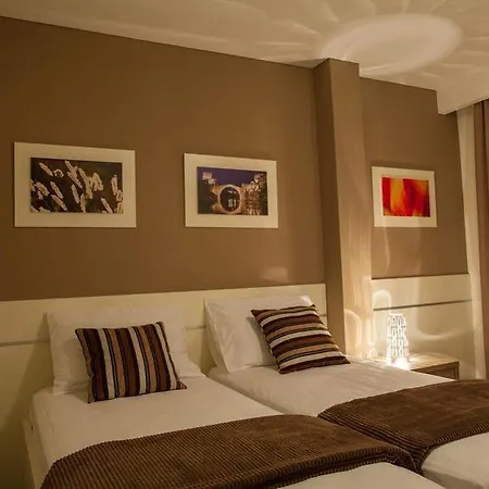 Argentum Motel 3*