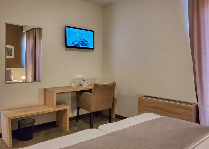 汽车旅馆 Argentum 3*