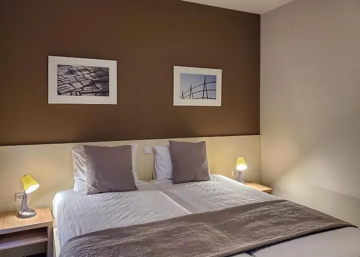 汽车旅馆 Argentum Gnojnice