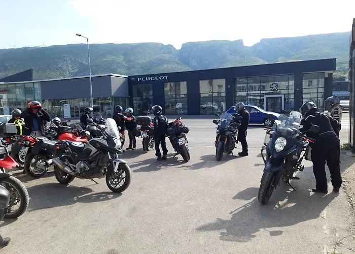 Argentum 汽车旅馆 3*